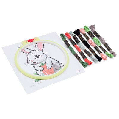 Набор для вышивания HP Kids 266 «Зайка с морковкой» 19*19 см 628468 в интернет-магазине Швейпрофи.рф